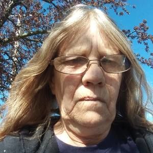 Meet your Posher, Edith